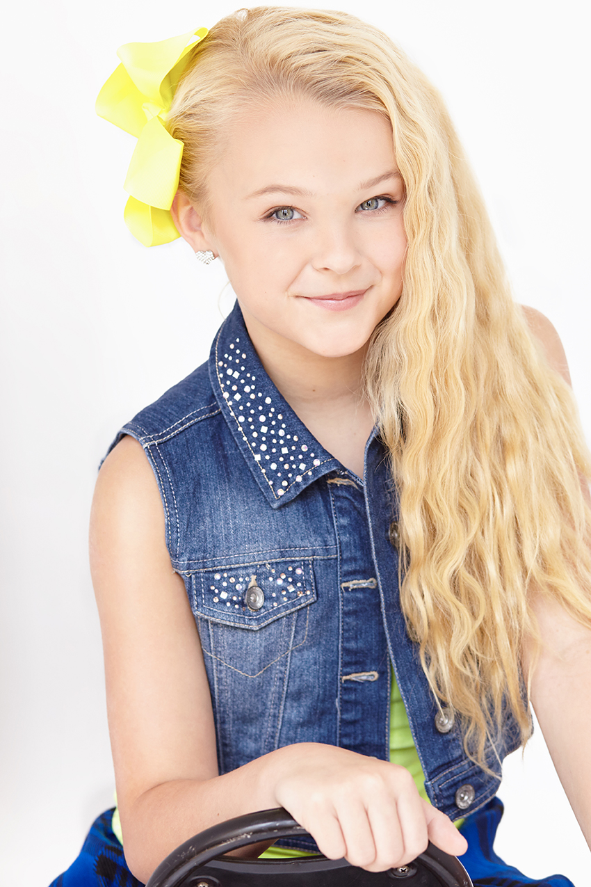 Jojo Siwa | Game Shows Wiki | Fandom - How Old Is JoJo Siwa? Dancer, Singer, Star—And Still So Young