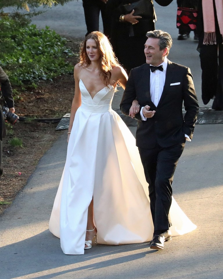 Jon Hamm, 52, marries Mad Men co-star Anna Osceola, 35, in finale spot - How Tall Is Anna Osceola? Actress’s Height Revealed