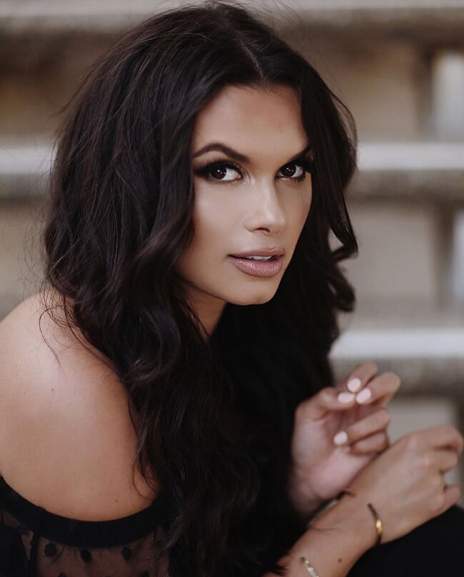 Joy Taylor’s Height: Fox Sports’ Charismatic Host