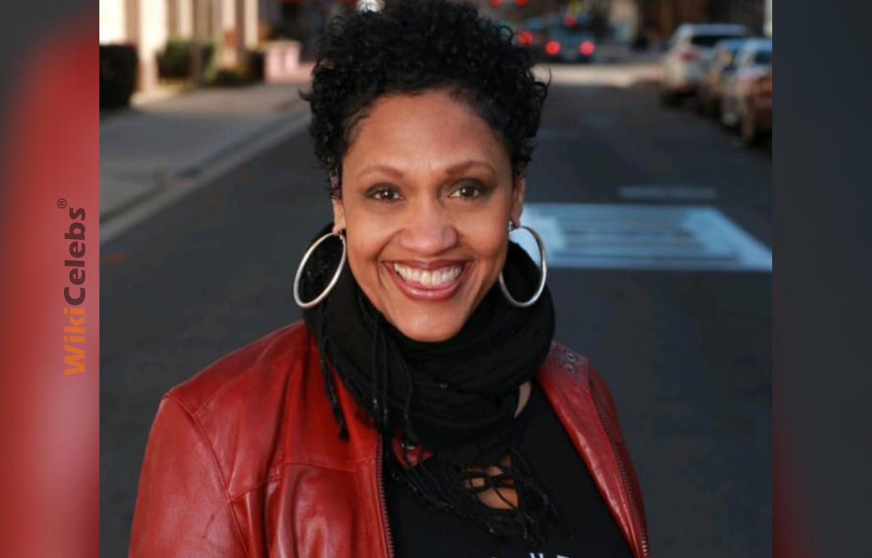 Julie McKnight Wiki, Age, Family, Husband, Career, Kids, Net Worth - Julie McKnight Net Worth: Soulful Success and Financial Harmony