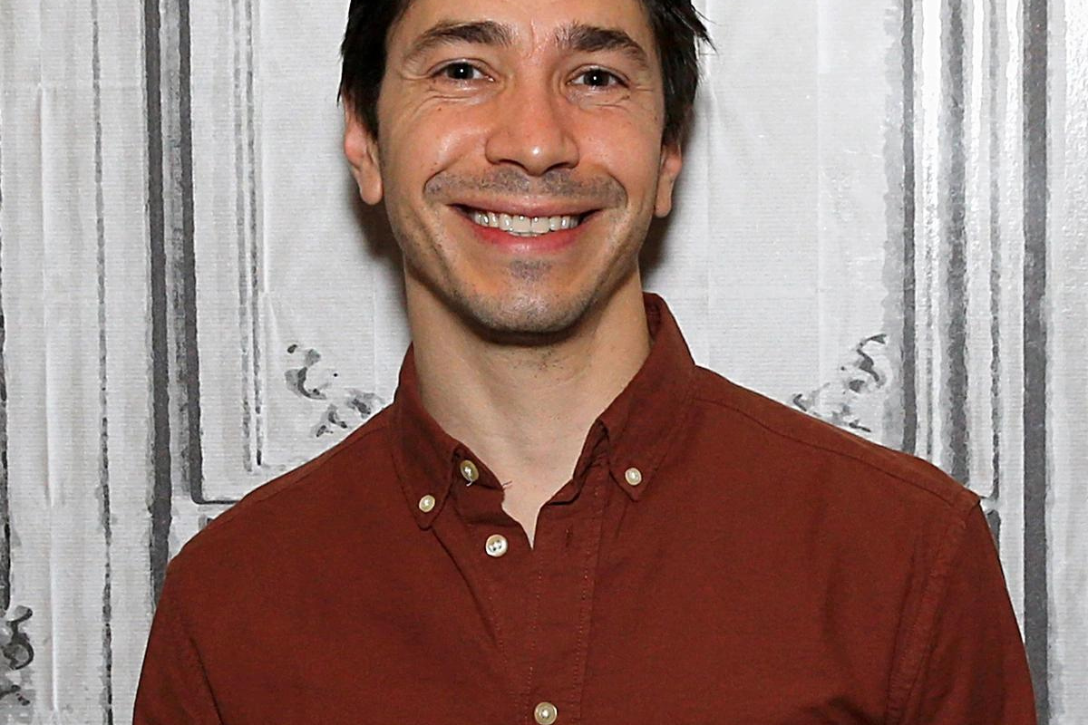 Justin Long Net Worth: Actor, Comedian, and Apple Icon’s Fortune