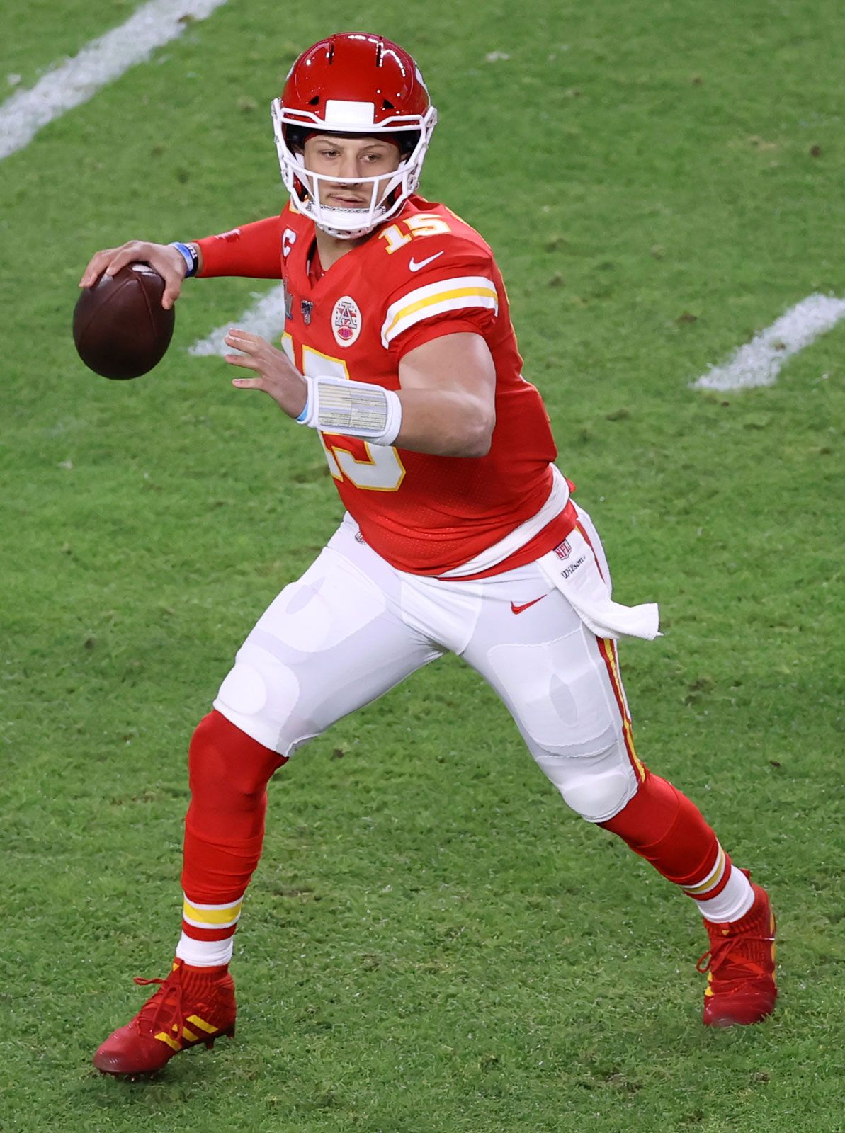 Kansas City Chiefs - NikoleRhuiradh - Patrick Mahomes’ Height – How Tall Is the Super Bowl MVP?