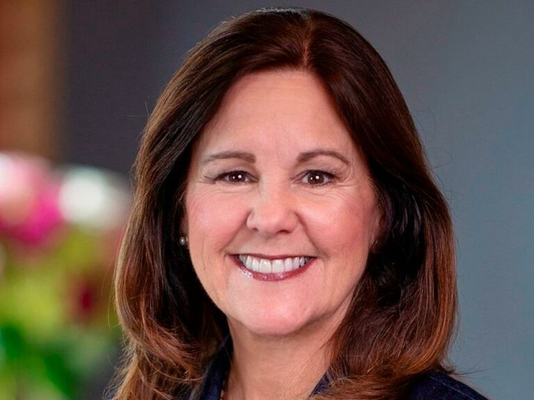 Karen Pence Biography, Age, Height, Husband, Net Worth - Karen Pence Measurements: Second Lady’s Look & Poise