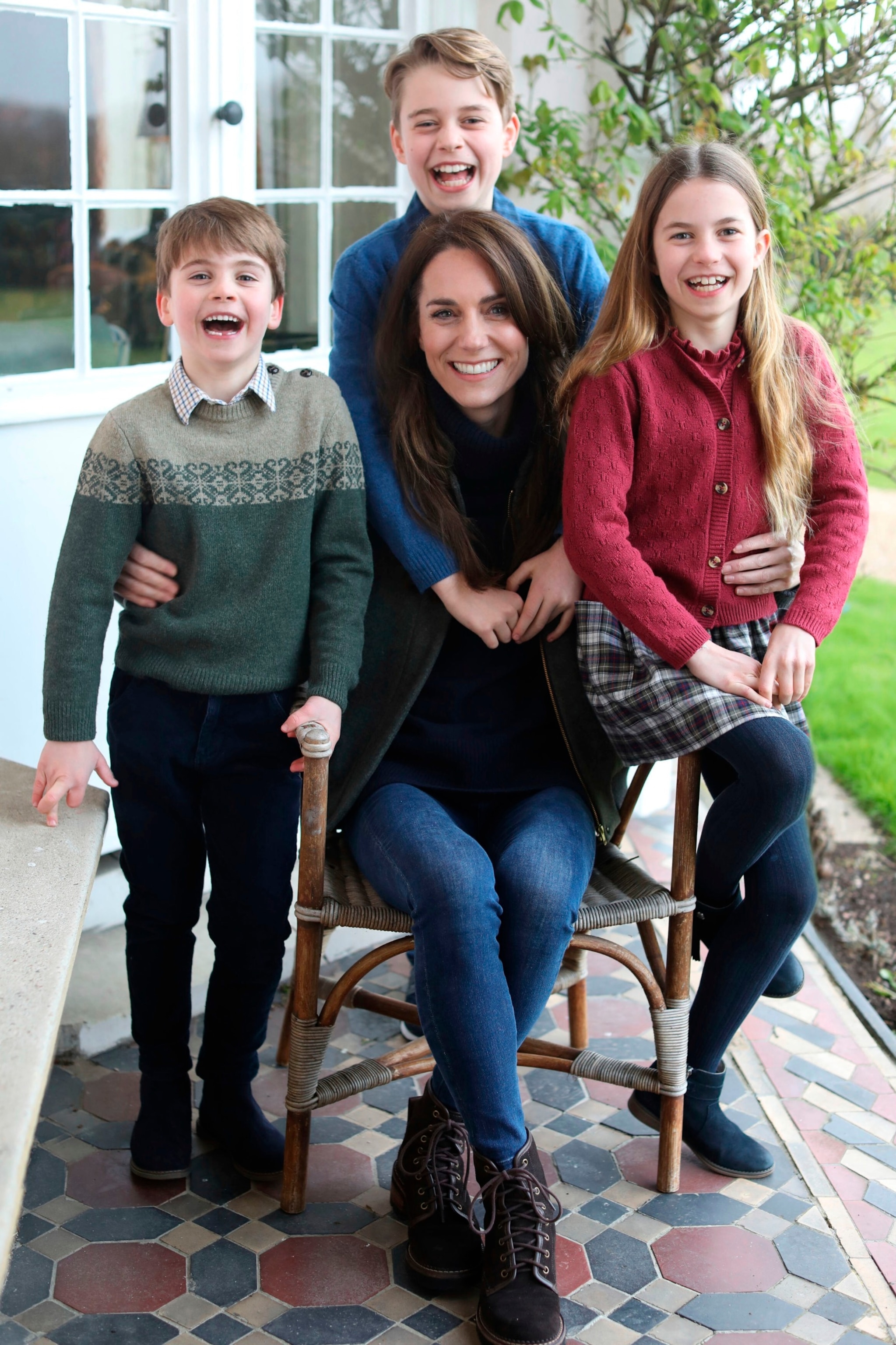 Kate Middleton's public apology for editing family photo is rare for a - Is Kate Middleton Pregnant? The Truth Behind the Royal Headlines