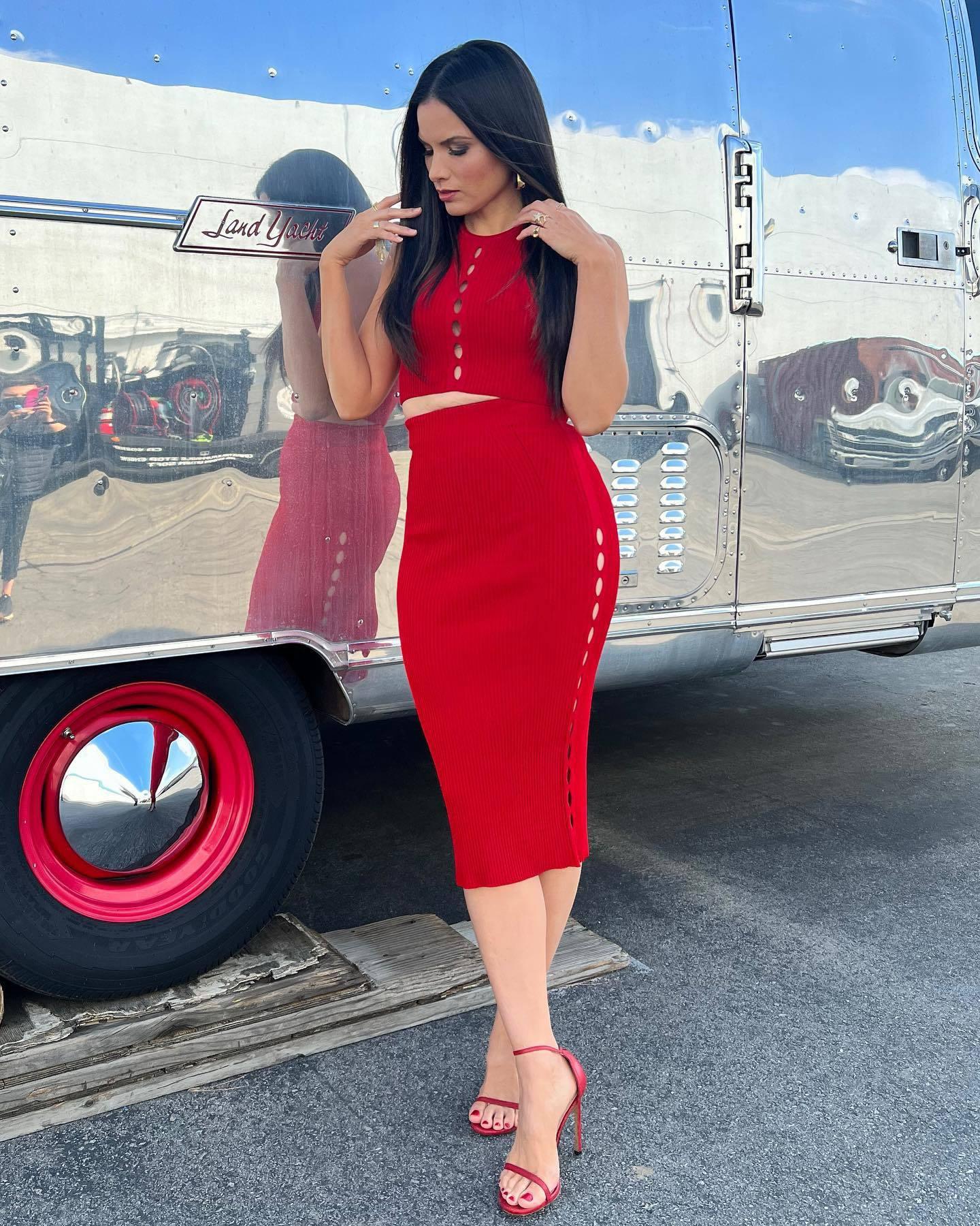 Katrina Law : r/CelebrityFeet - Katrina Law’s Height: Arrow Star’s Athletic Build