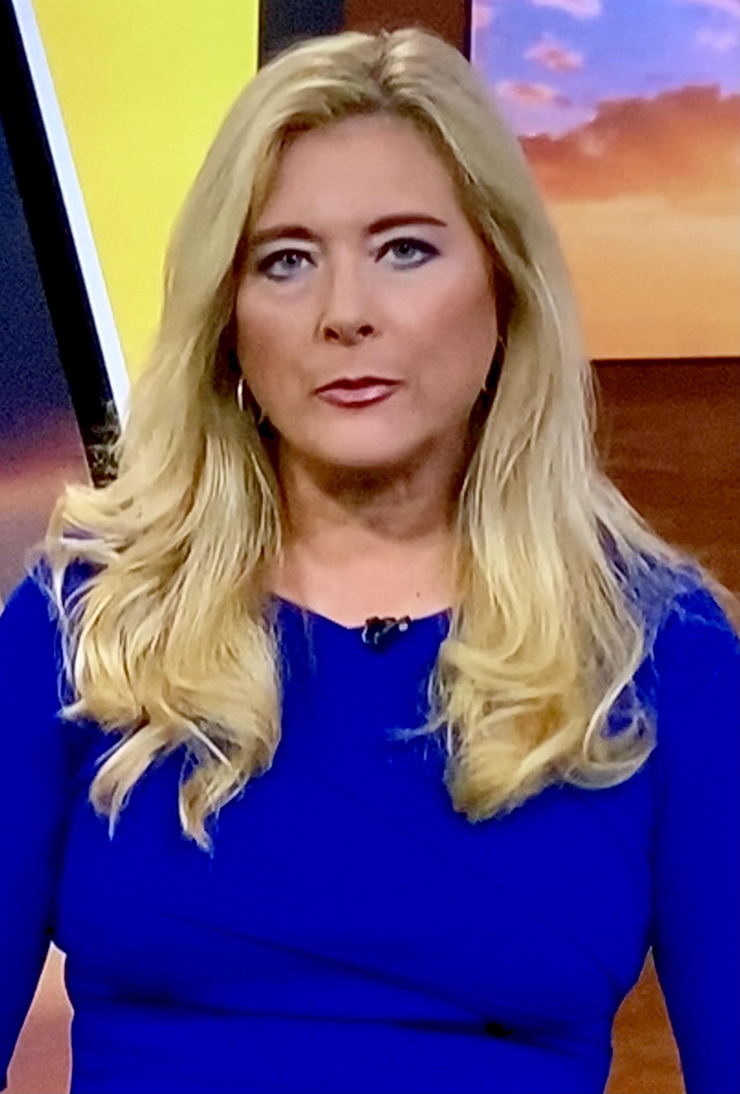 Kelly Cass : r/KellyCass - Kelly Cass’s Height: The Weather Channel’s Style