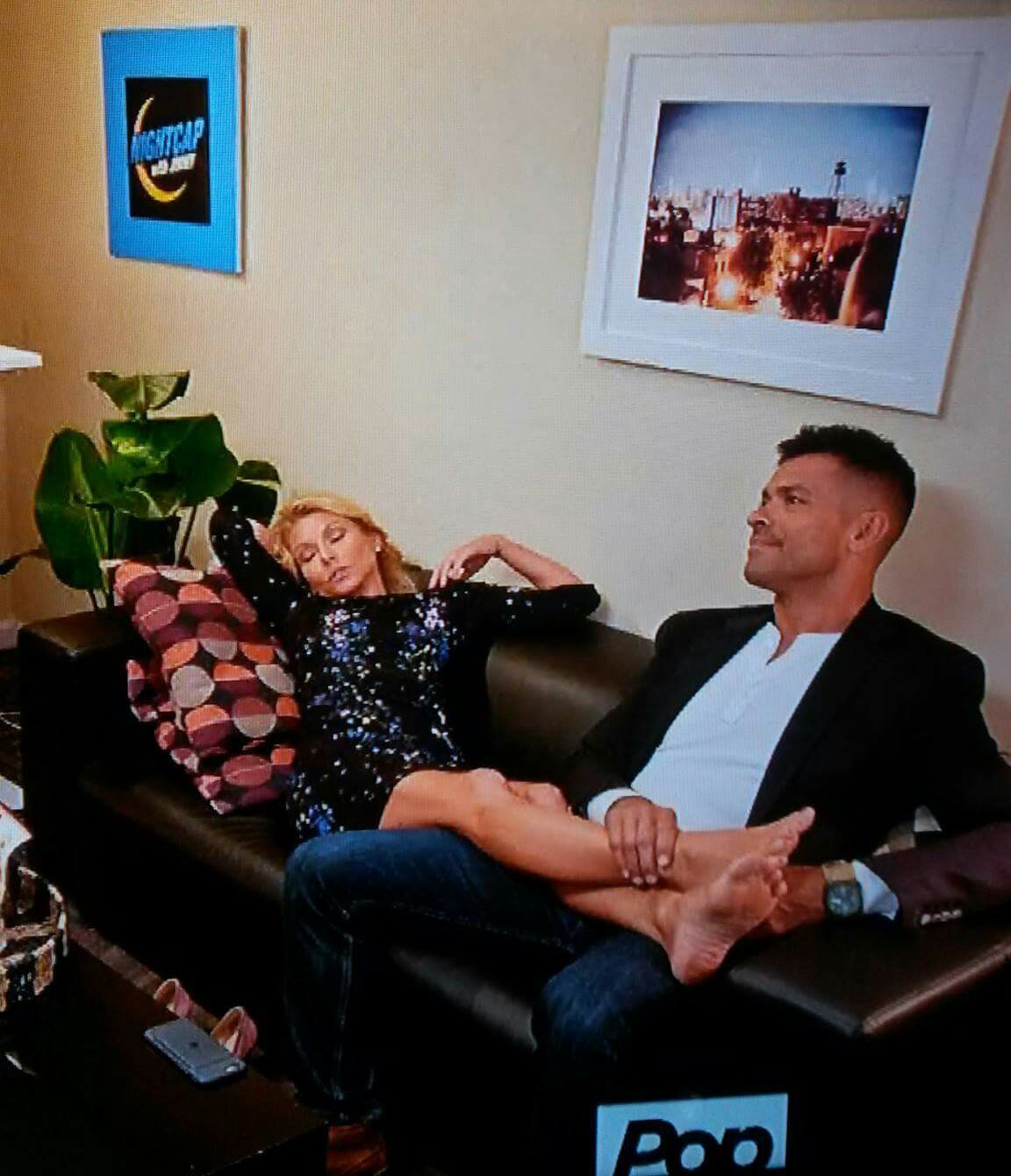 Kelly Ripa's Feet - Kelly Ripa’s Height: Talk Show Host’s Dynamic Energy