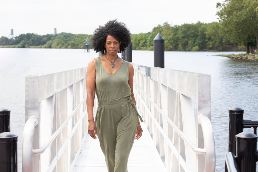 Kim Wayans - Biography, Height & Life Story | Super Stars Bio - Kim Wayans’ Height: The Comedic Legend’s Build