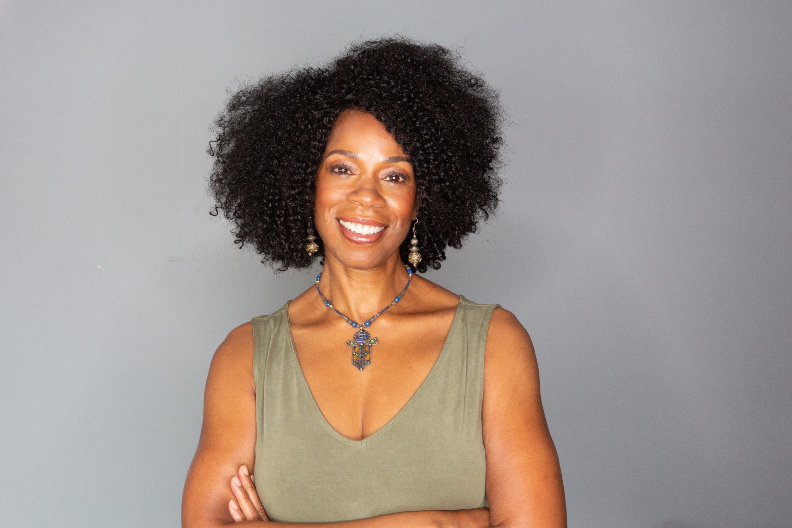 Kim Wayans - Biography, Height & Life Story | Super Stars Bio - Kim Wayans’ Height: The Comedic Legend’s Build