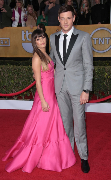 Lea Michele Height - Lea Michele’s Height: Glee Star’s Petite Build