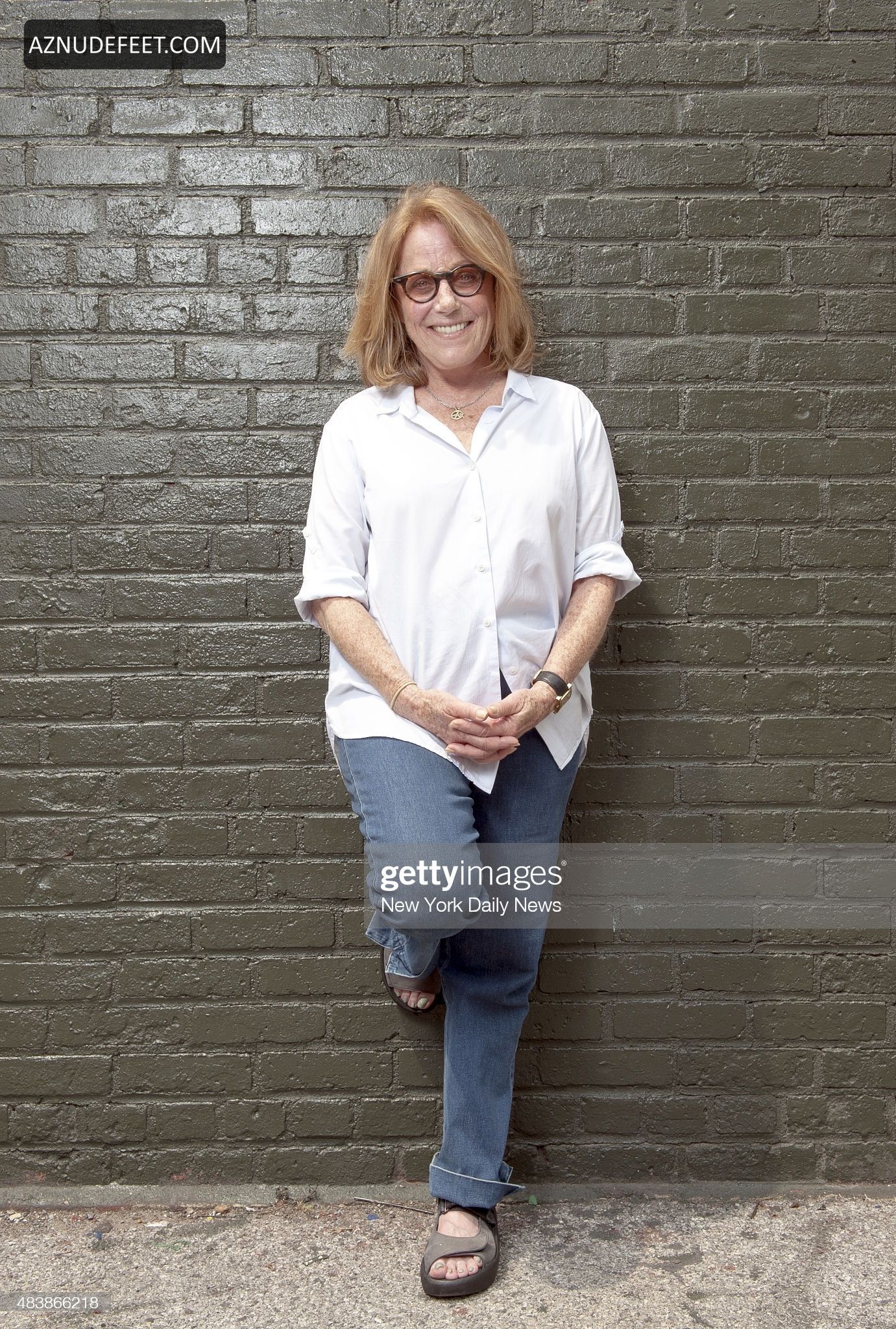 LESLEY GORE Feet - AZNudeFeet - How Tall Was Lesley Gore: Music Legend’s Legacy