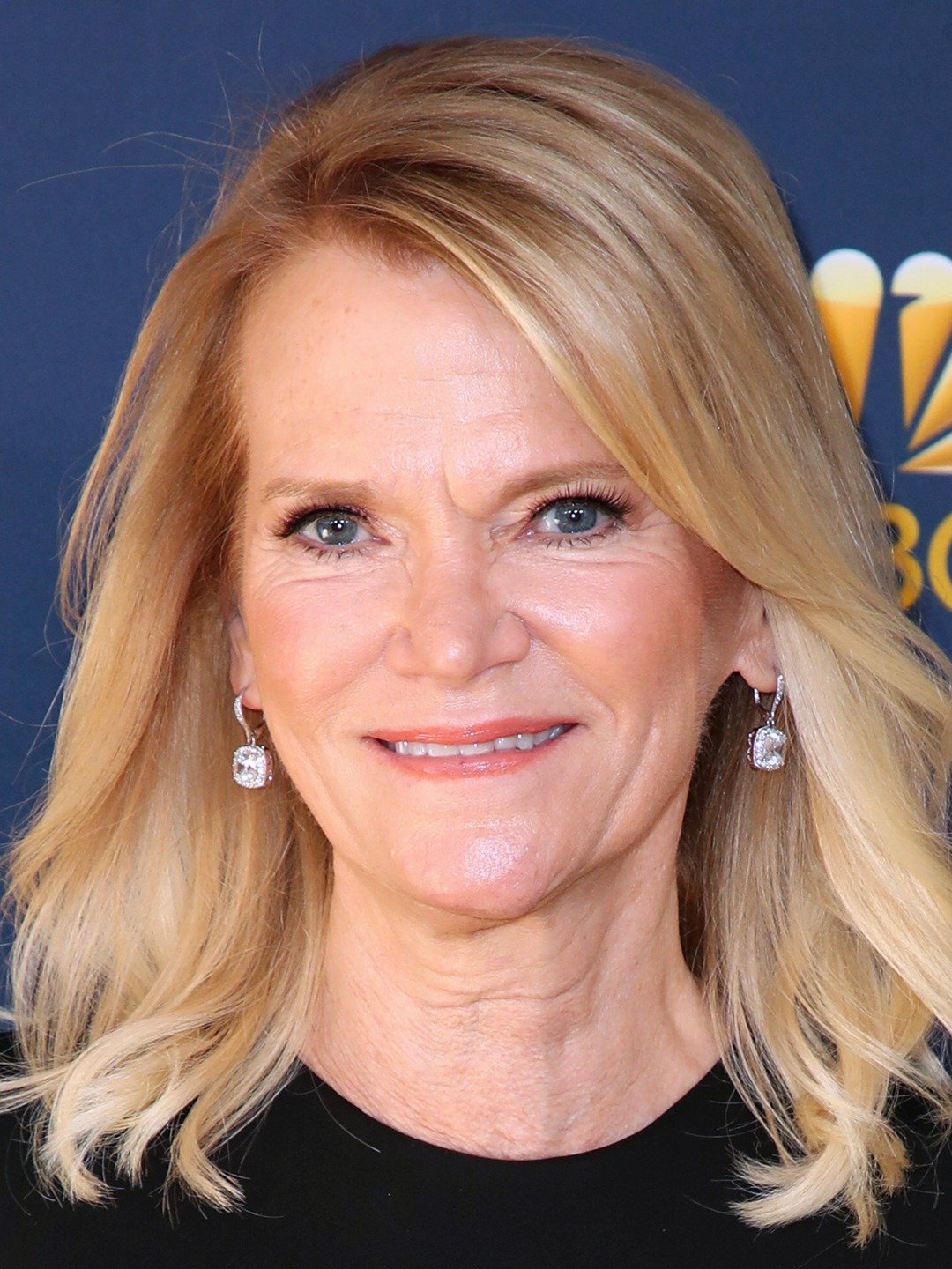Martha Raddatz - Journalist, Anchor - Martha Raddatz Age: How Old Is the News Powerhouse?