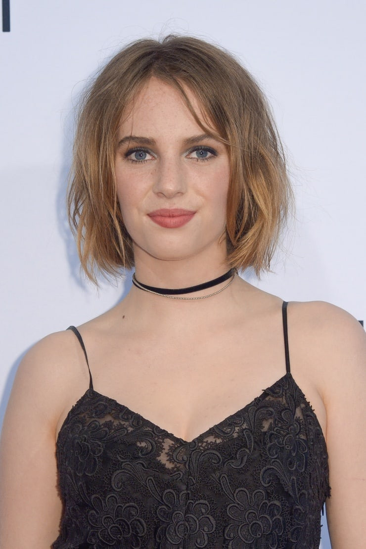 Maya HAWKE : Biography and movies - Maya Hawke’s Height: Stranger Things’ Rising Star