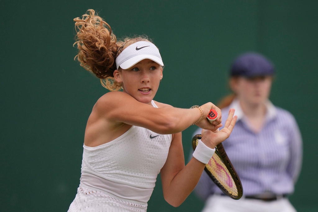 Mirra Andreeva: Unstoppable teen sensation - Mirra Andreeva's Body Measurements: Height, Reach & Tennis Advantages