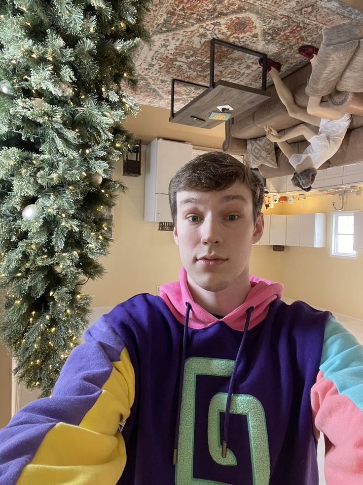 Mr. Beast, Wearing A Hat, 00 00, Man Alive, Nolan, Cute Photos, Steven - Who Is Nolan from MrBeast Dating? Fans Are Curious