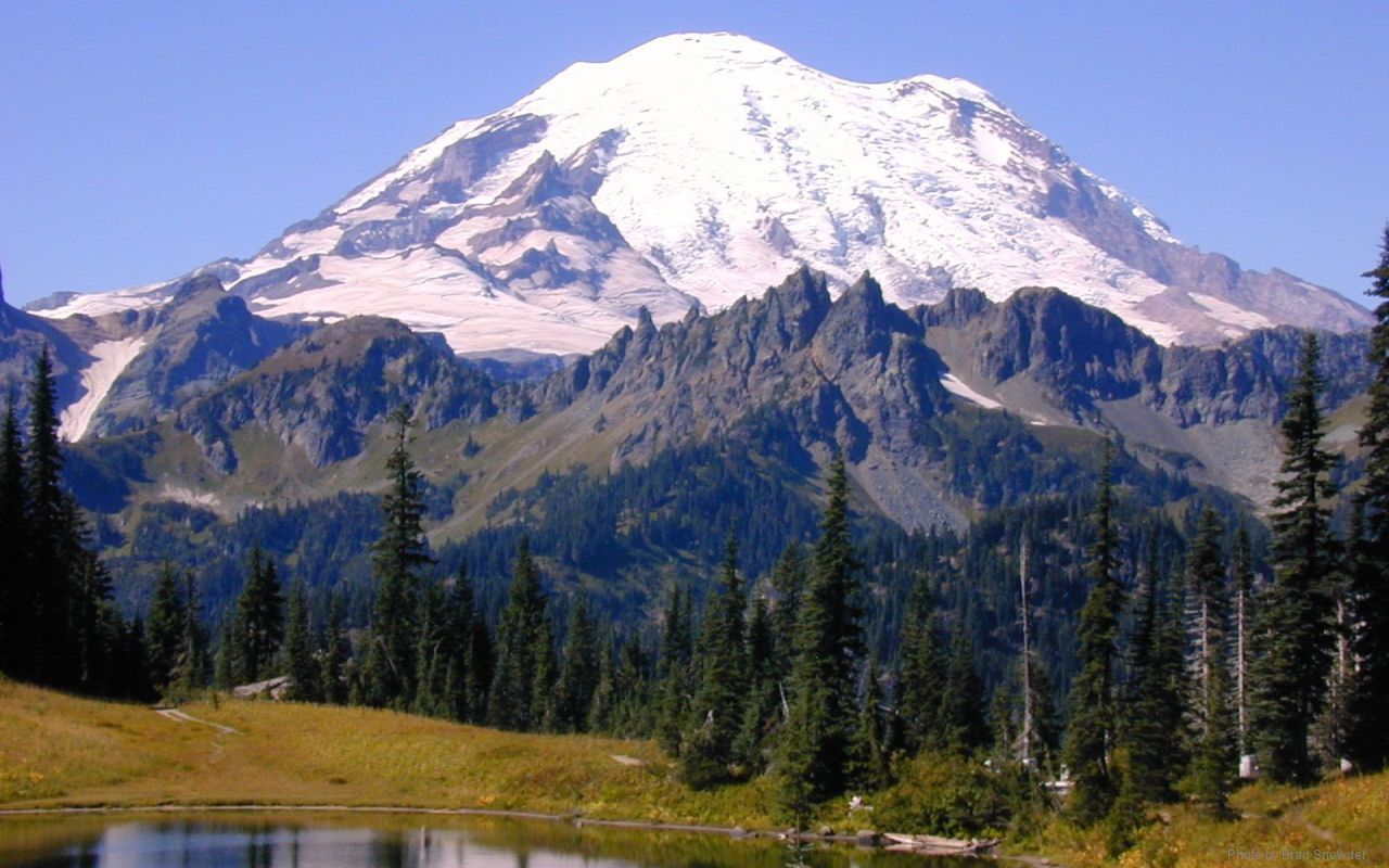 Mt. Rainier. Tallest volcano in the Cascade Range; elevation 4,392 - Mount Rainier Height – How Tall Is Washington’s Towering Peak?