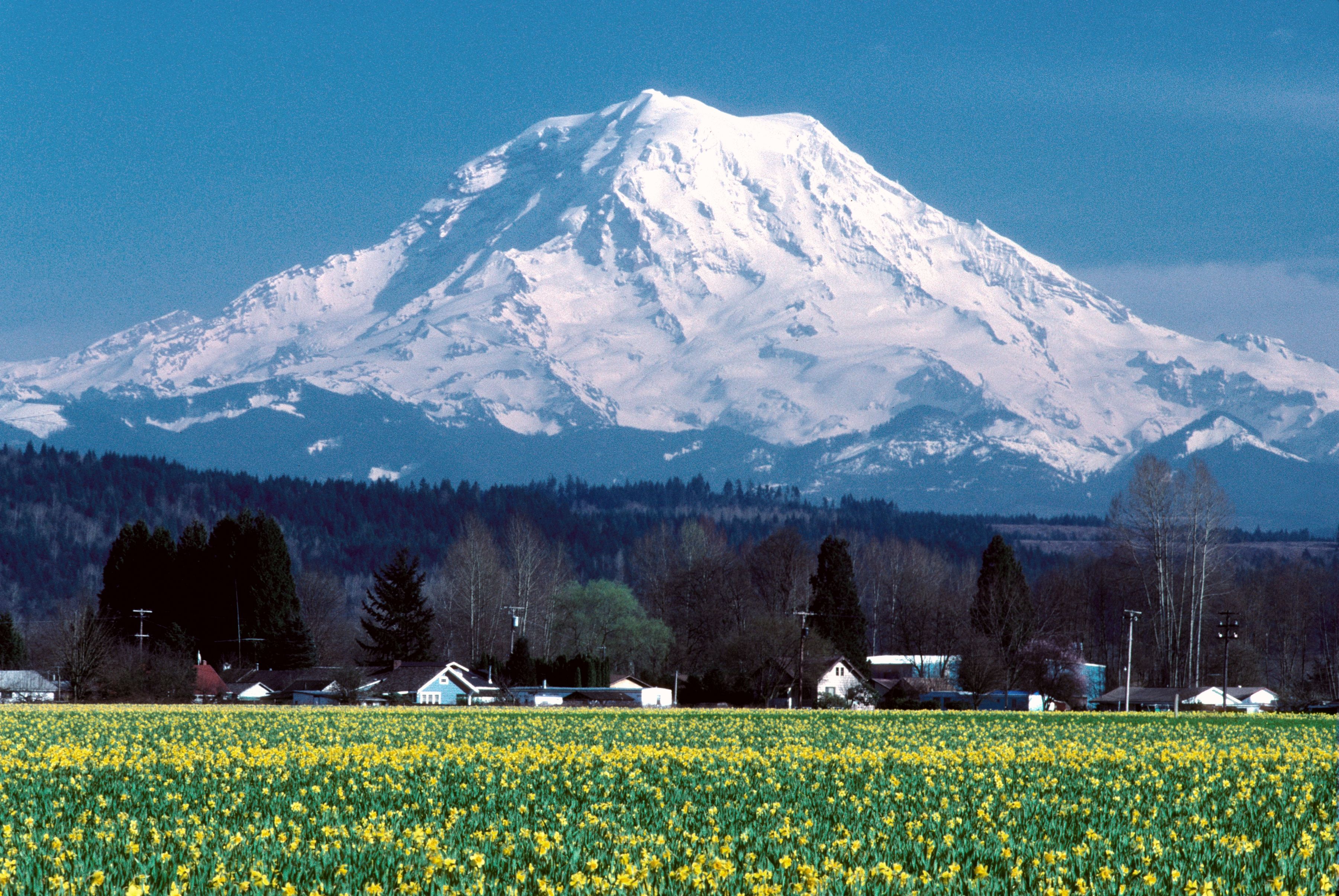 Mount Rainier Height – How Tall Is Washington’s Towering Peak?
