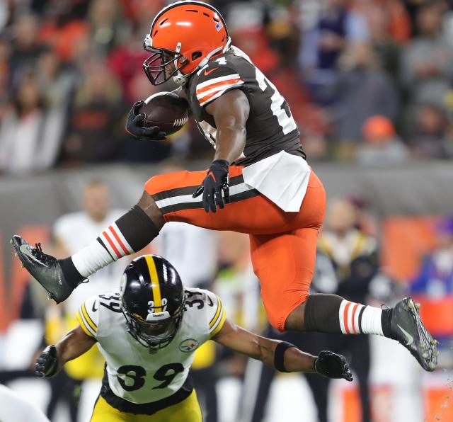 Nick Chubb is better than 30 NFL teams in this stat - Nick Chubb Height – How Tall Is the NFL Running Back?