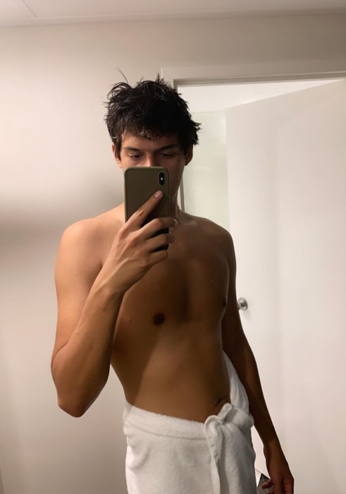 Omar Apollo Height, Weight, Age, Girlfriend, Family, Facts, Biography - Omar Apollo’s Height: Indie Pop’s Rising Talent