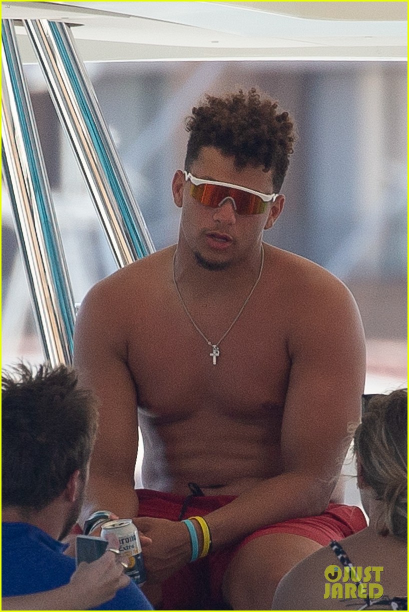 Patrick Mahomes Soaks Up the Sun on Vacation with Fiancee Brittany - Patrick Mahomes’ Height – How Tall Is the Super Bowl MVP?