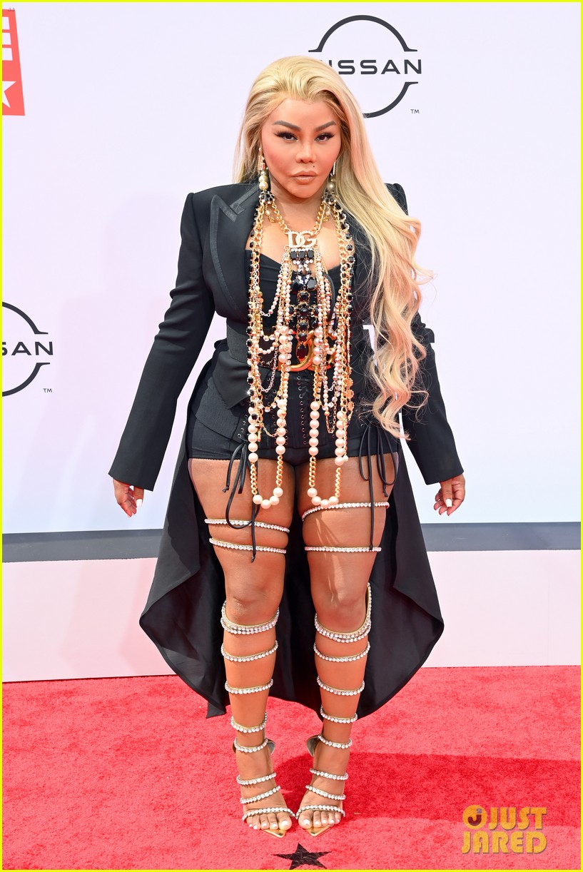Photo: lil kim at bet awards 10 | Photo 4580956 | Just Jared - Lil' Kim Height – Rap Icon’s Petite Power