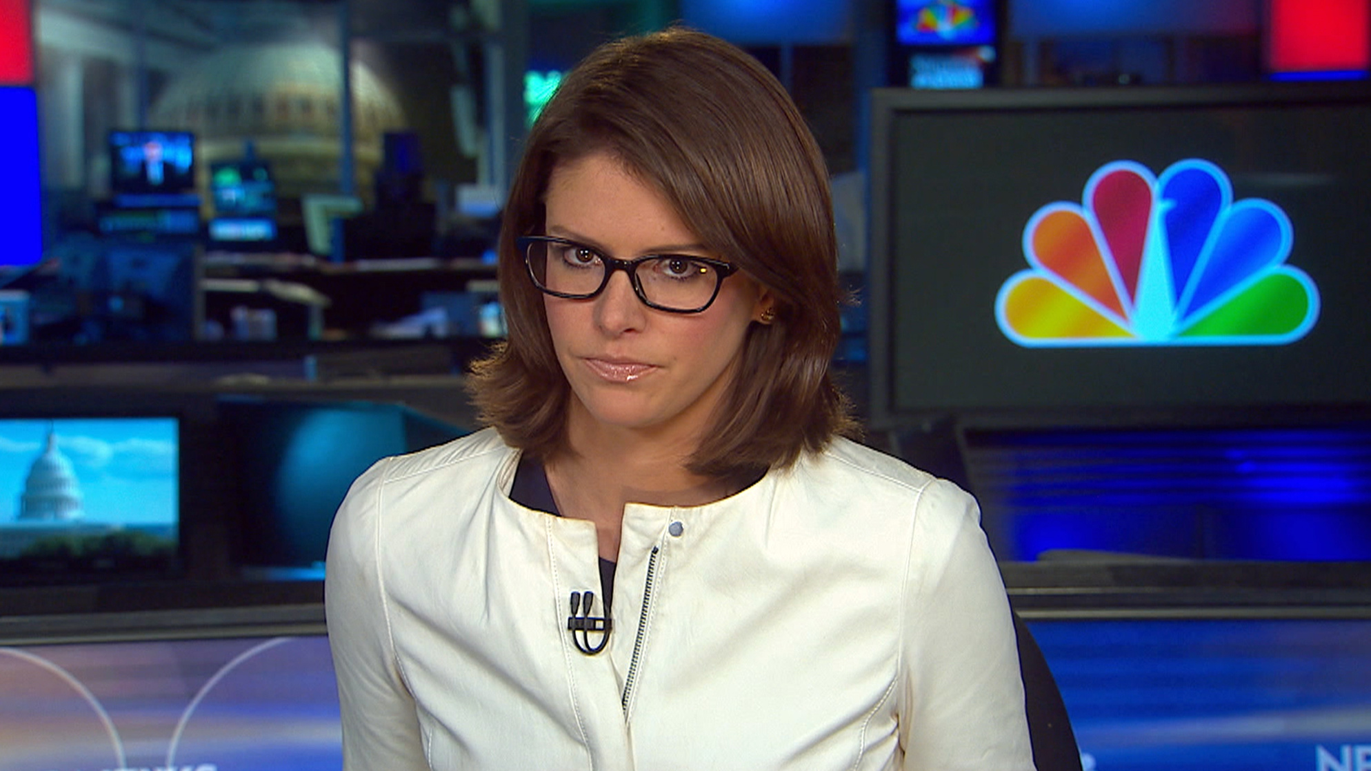 Picture of Kasie Hunt - Kasie Hunt Measurements – MSNBC Anchor’s Height, Figure & More