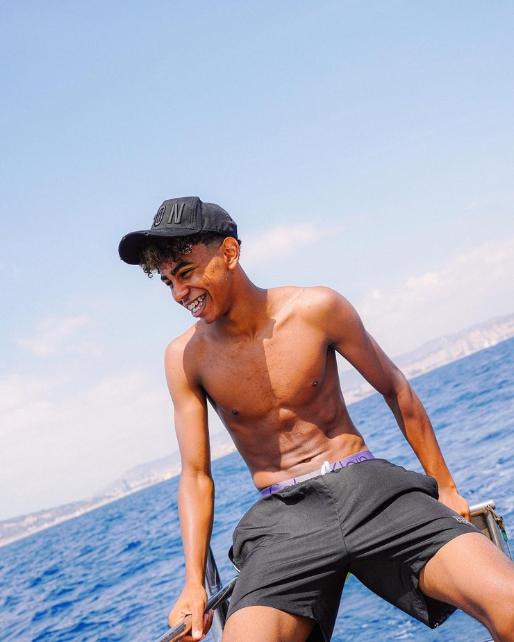 Lamine Yamal’s Height – How Tall Is Barcelona’s Rising Prodigy?