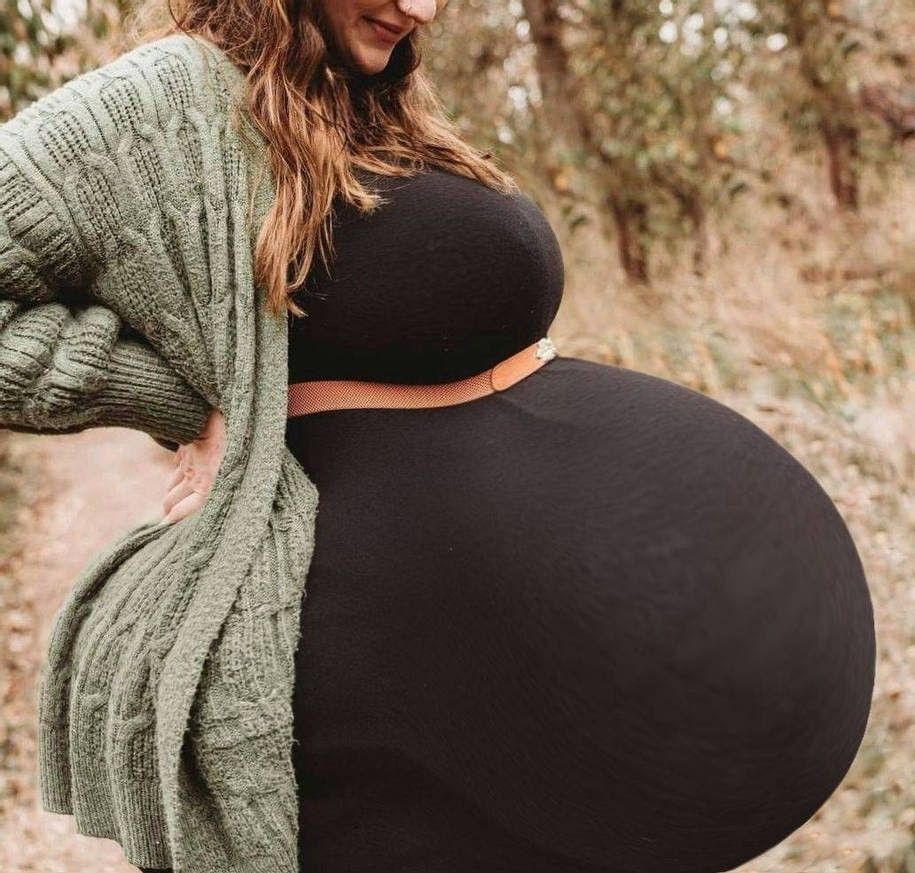 Pin by mitsuhiro takeda on triplet | Dresses for pregnant women - Is Georgia Really Pregnant in Season 3 of Ginny & Georgia?