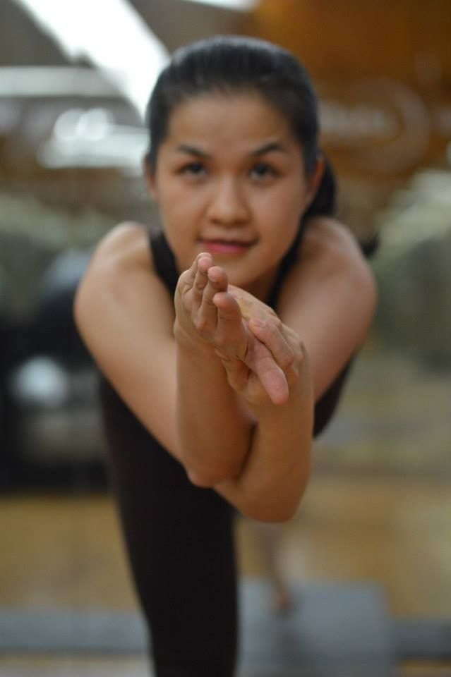 Pin on Fitness and Yoga - How Tall Is Vicky Nguyen: NBC News Correspondent’s Poise