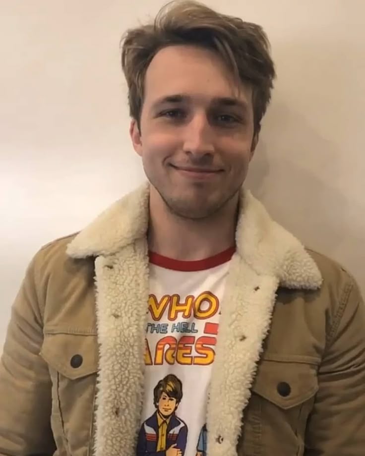 Pin on Shayne Topp - Shayne Topp’s Height: Comedian and Voice Actor’s Stats
