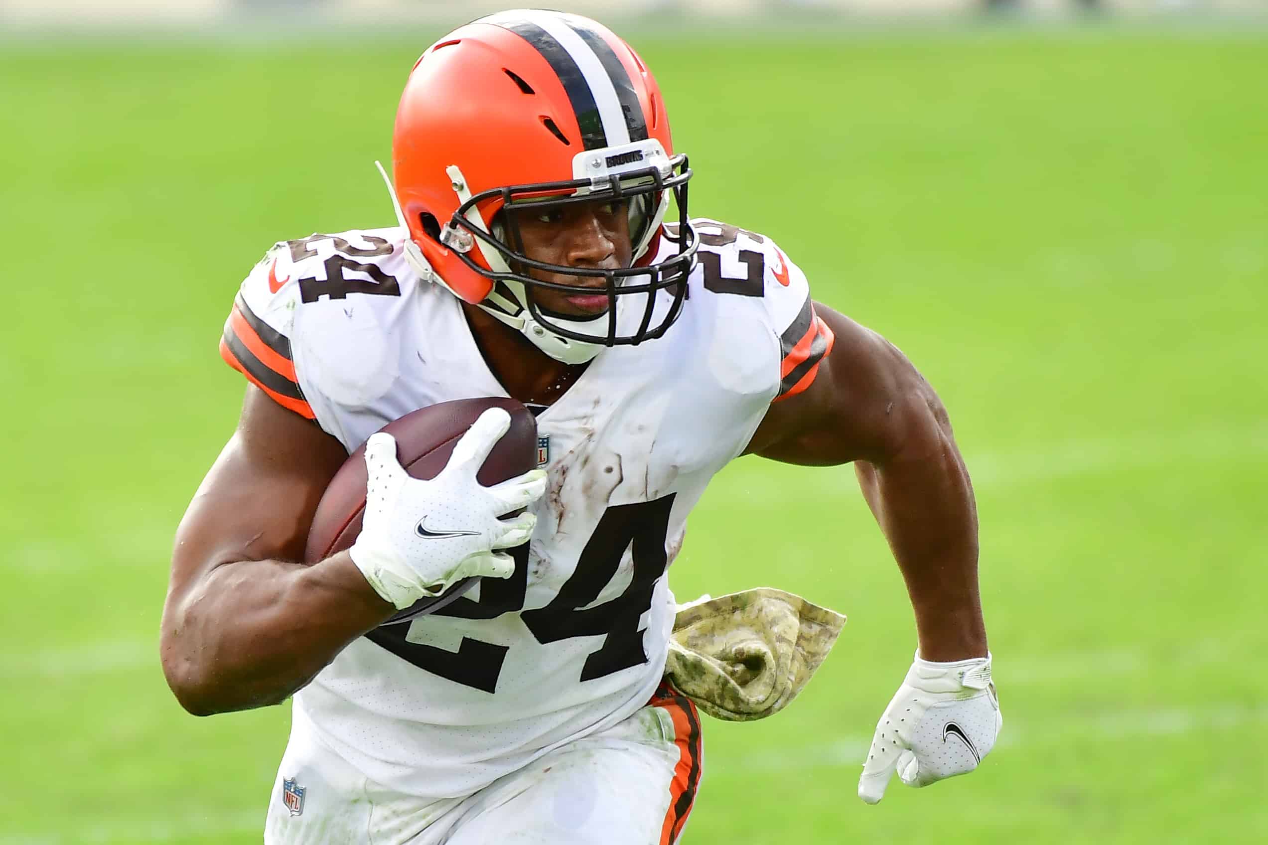 Projecting RB Nick Chubb's 2021 Season Stats - Nick Chubb Height – How Tall Is the NFL Running Back?