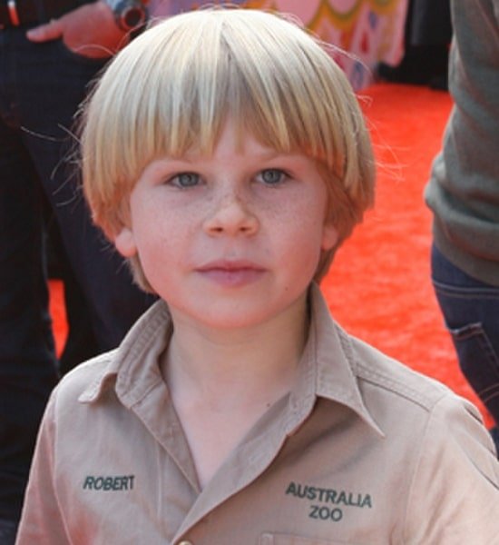 Robert Irwin Age, Net Worth, Girlfriend, Family & Biography - BigNameBio - How Tall Is Robert Irwin: Wildlife Warrior’s Charisma