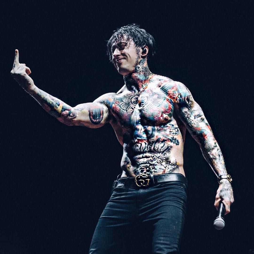 - Ronnie Radke (@ronnieradke) Instagram: "I’m very aware..." Escape The - Carl Radke’s Height: Summer House’s Entrepreneurial Edge