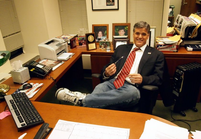 Sean Hannity 2018: Haircut, Beard, Eyes, Weight, Measurements, Tattoos - Sean Hannity Measurements: TV Personality’s Build & Presence