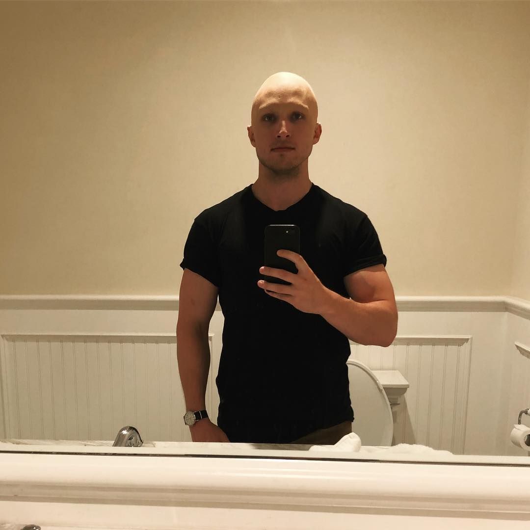Shayne Topp’s Height: Comedian and Voice Actor’s Stats