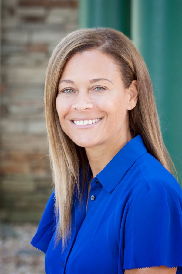 Sonya Curry’s Height: Basketball Mom and Role Model