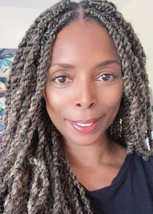 Tasha Smith Height, Weight, Age, Family, Facts, Education, Biography - Tasha Smith’s Height: The Actress’s Bold Persona