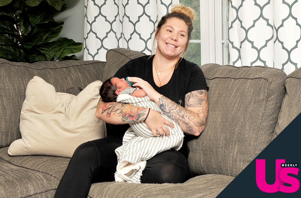 Teen Mom 2's Kailyn Lowry Shows Off New Baby - Who Is Kailyn Lowry Dating? Teen Mom Fans Want to Know