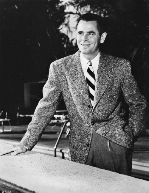 The Fastest Gun Alive - Glenn Ford’s Height: A Hollywood Legend’s Build