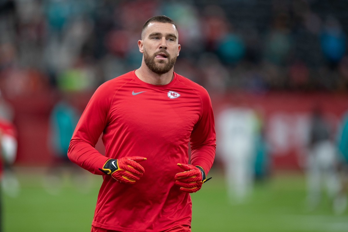The Towering Talent: How Tall is Travis Kelce in Feet? - Next Web Log - Travis Kelce Height – Super Bowl Champ’s Tall Frame
