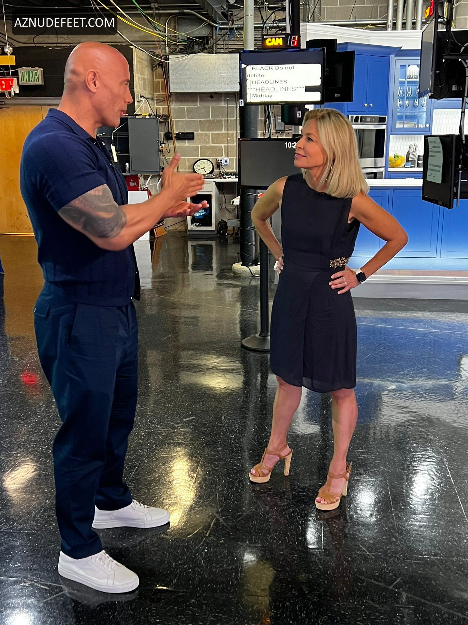 TRACY SMITH Feet - AZNudeFeet - Tracy Smith’s Height: CBS News Correspondent’s Frame