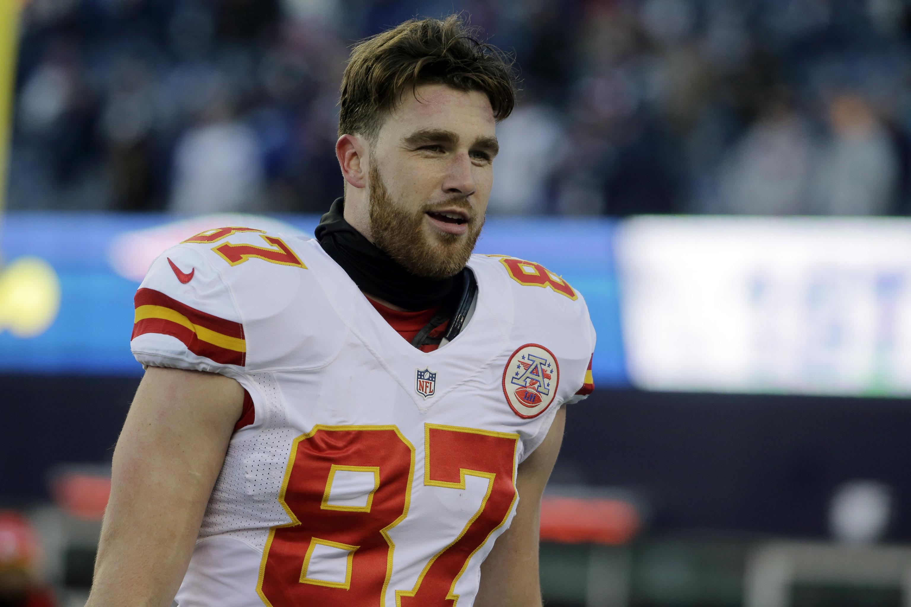 Travis Kelce Height 2025 - Berti Chandal - Travis Kelce Height – NFL Tight End’s Stats Revealed