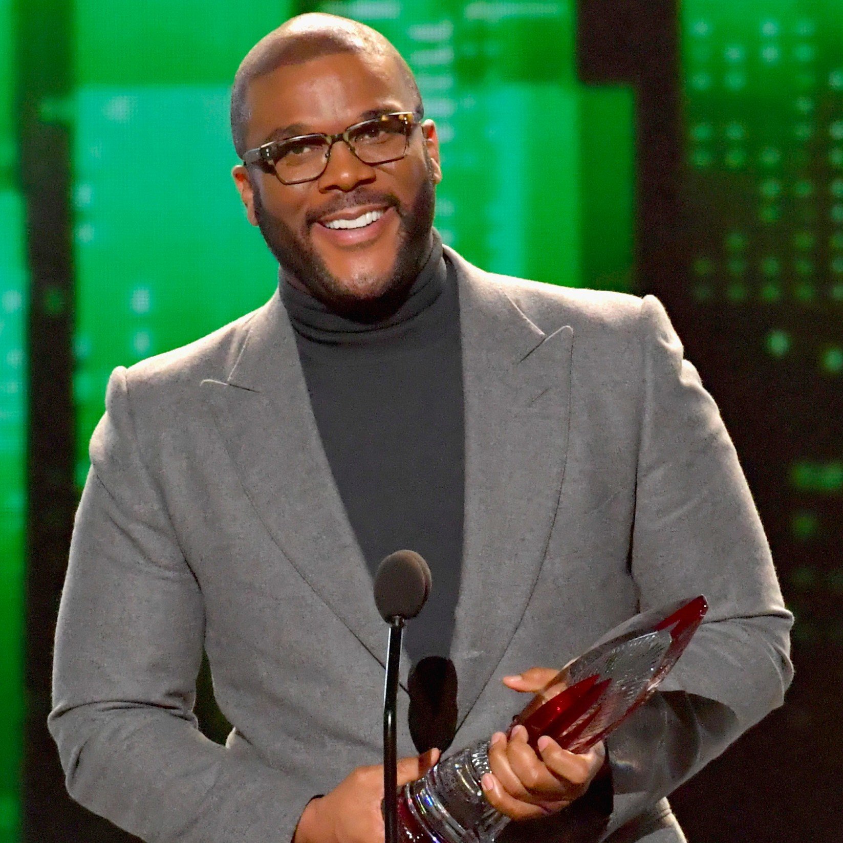 Tyler Perry Net Worth – Media Mogul’s Billion‑Dollar Empire