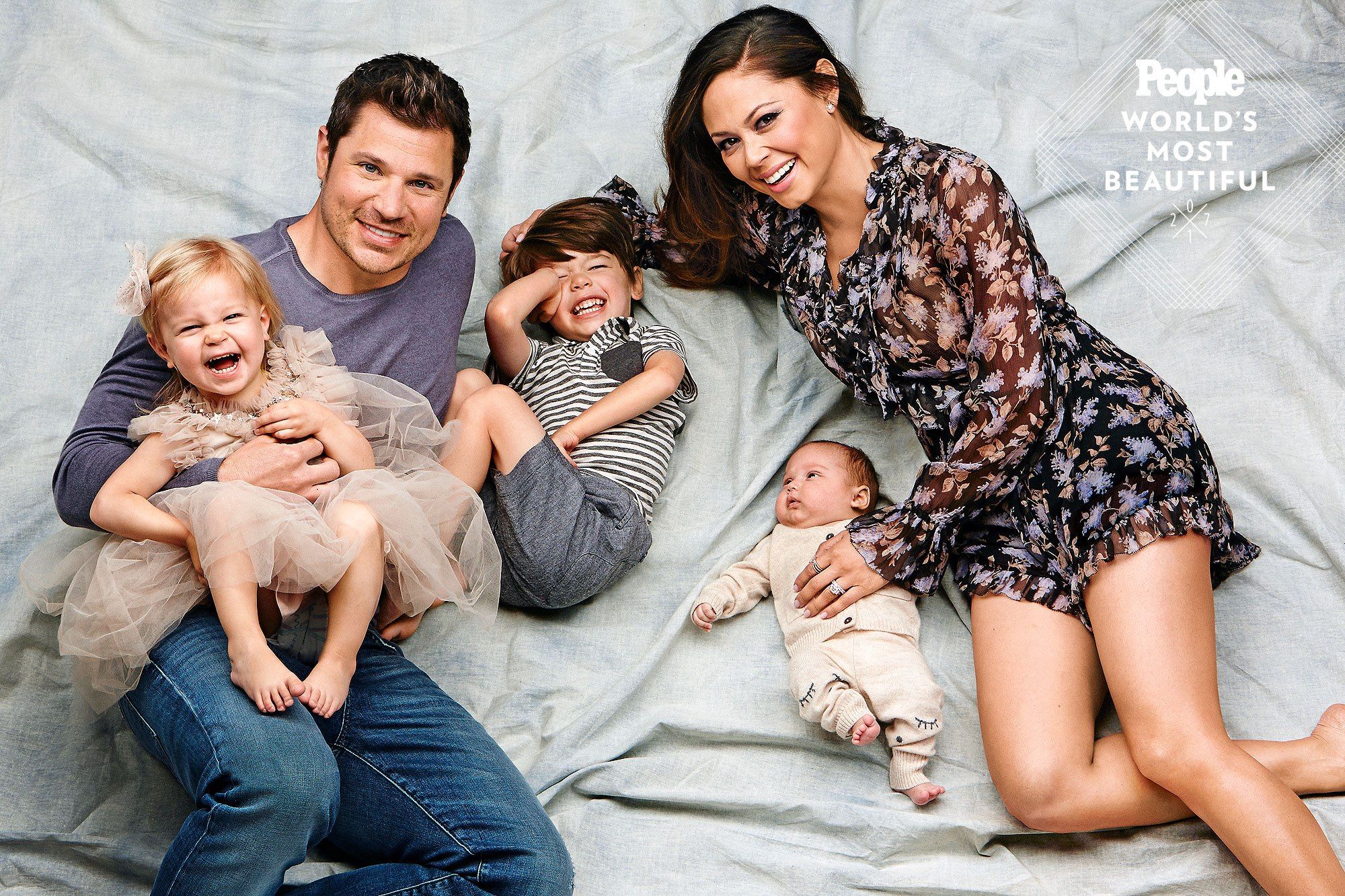 Vanessa and Nick Lachey | Nick lachey, Nick and vanessa, Beautiful family - Nick Lachey’s Height: Pop Star and TV Host’s Build
