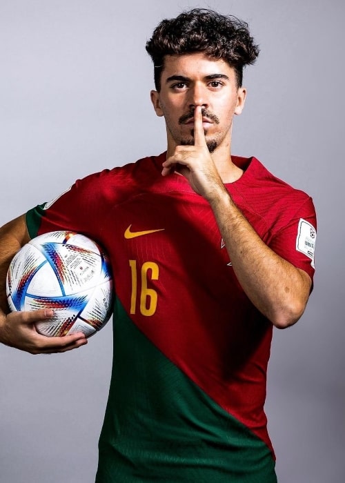 Vitinha Height, Weight, Age, Girlfriend, Family - Vitinha Height – PSG Midfielder’s Stats Revealed