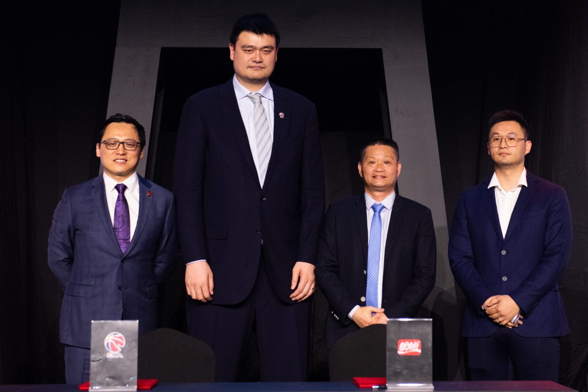Yao Ming Height: How Tall is The Chinese Professional Basketball Player? - Yao Ming Height – Just How Tall Is the NBA Giant?