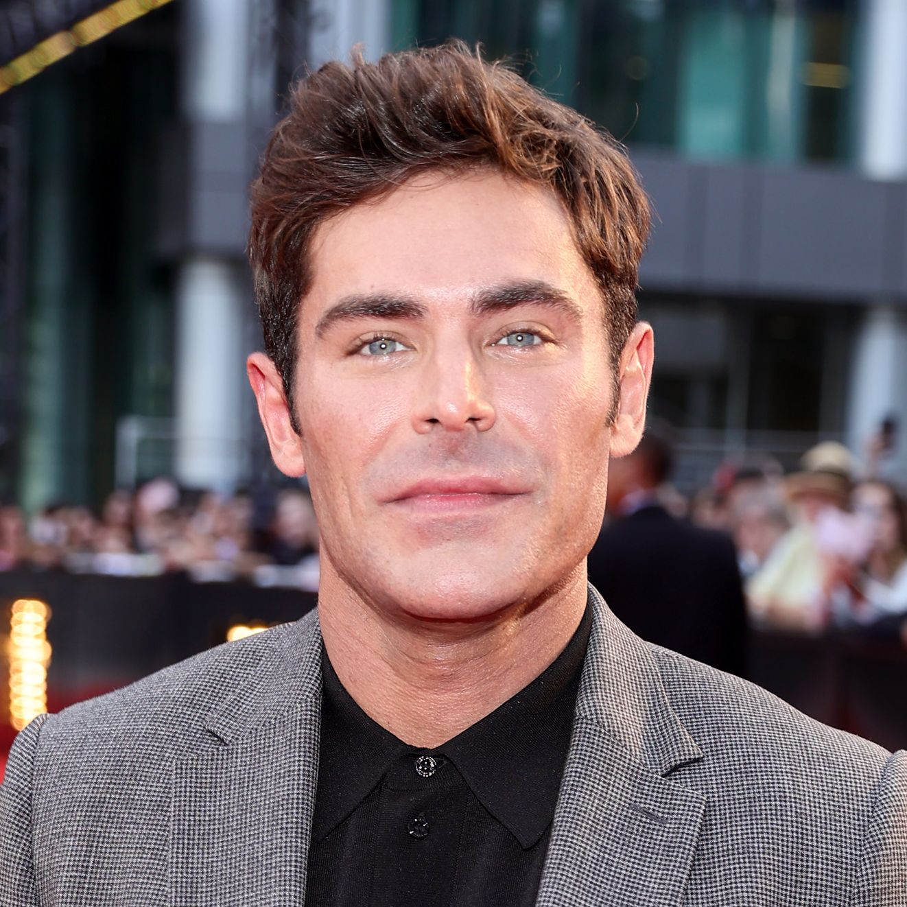 Zac Efron 2024 Netflix - Sue Lettie - Zac Efron Height – How Tall Is the High School Musical Star Today?